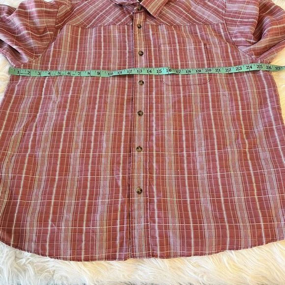 Cabela's Men Button Down Red & White Collared Plaid Shirt Size XL Short Sleeve - Picture 8 of 9
